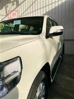 تۆیۆتا لاند کروزەر